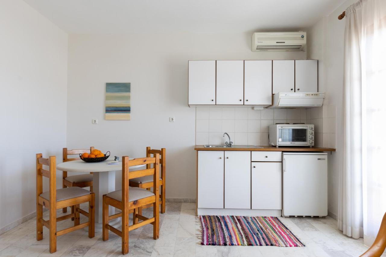 Chrysa House Apartments 阿齐亚·佩拉加 外观 照片